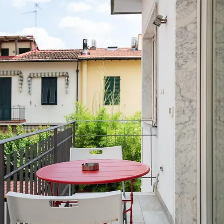 Comfort فندق مبيت وإفطار فلورنس